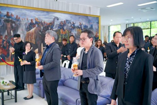 a287e895-3183-4a4c-addd-6767423cec04